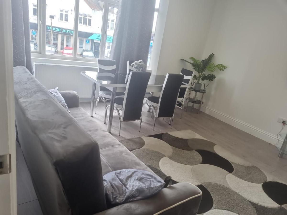 Attractive 2 Bed Apartments Free Wi-Fi And Parking Croydon Buitenkant foto