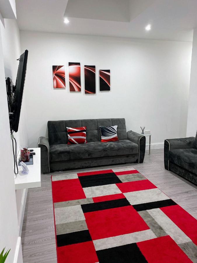 Attractive 2 Bed Apartments Free Wi-Fi And Parking Croydon Buitenkant foto
