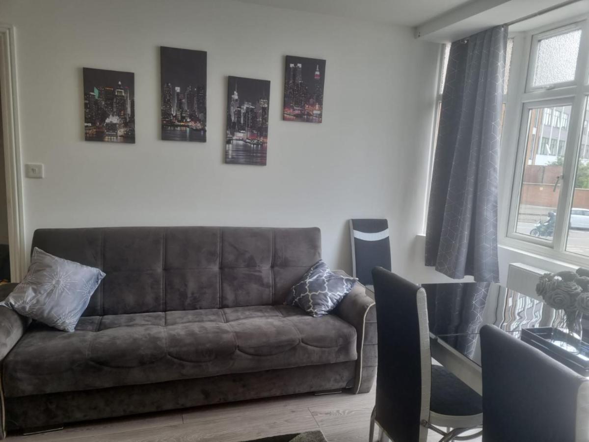 Attractive 2 Bed Apartments Free Wi-Fi And Parking Croydon Buitenkant foto